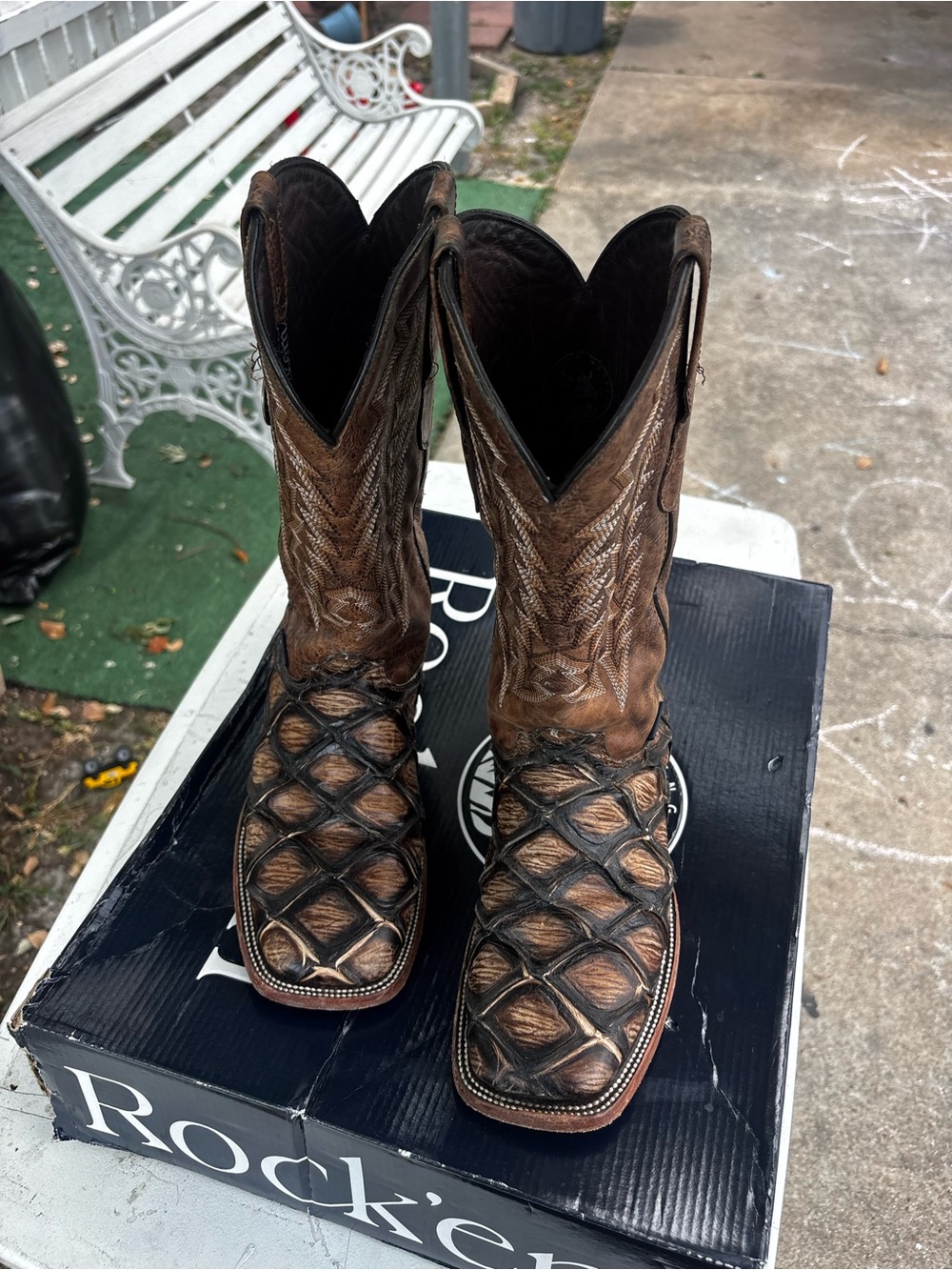 Rockport Men's Brown Distressed Scaled Leather Cowboy Boots